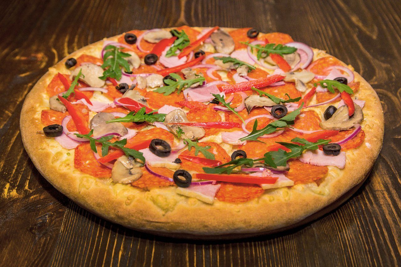 я хочу пиццу с перцем луком пепперони и оливками фото 17